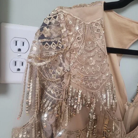 Lulu's Awe-Inspiring Gold Embroidered Sequin Midi Dress Size Small NWT - Picture 7 of 10